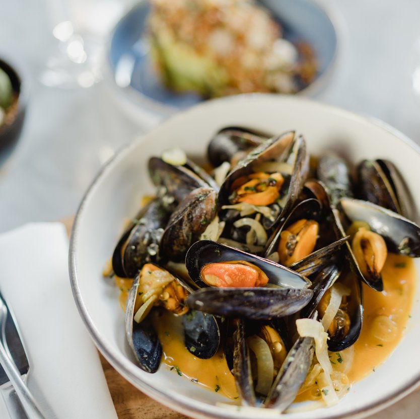 STEAMED SCOTTISH MUSSELS DUCK & WAFFLE111